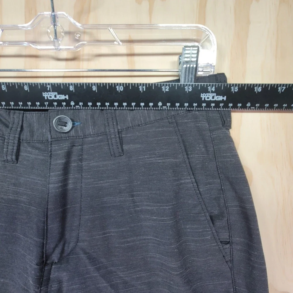 Billabong tag signature shorts