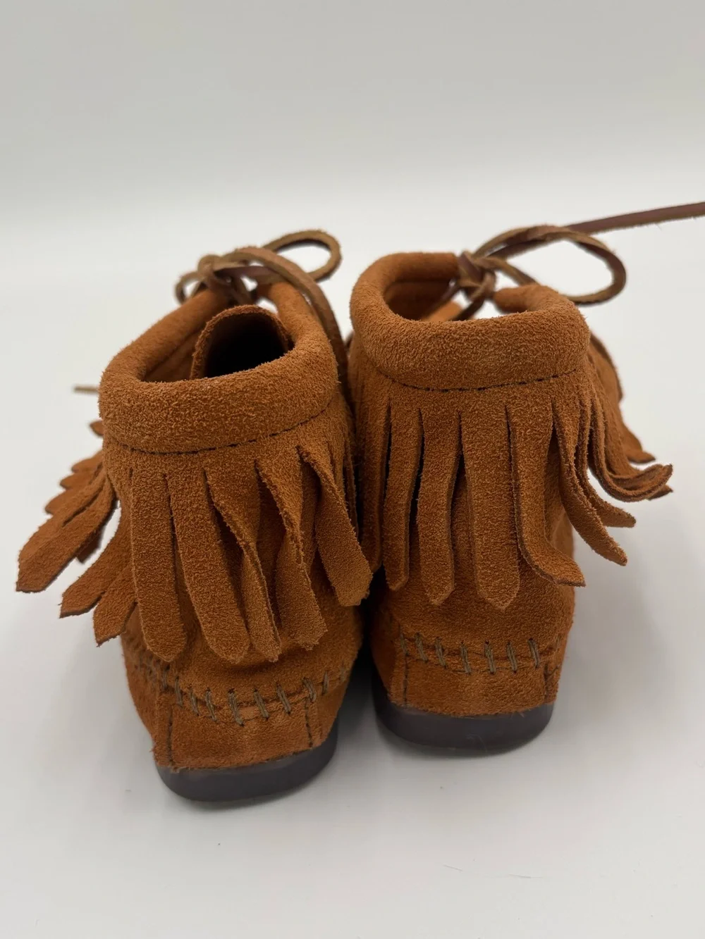 Minnetonka Women’s Size 8 Brown Suede Fringe Moccasin Ankle Boots Boho Western