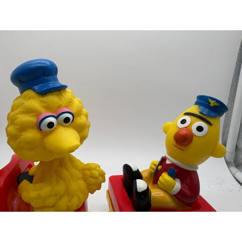 Vintage Tyco Sesame Street Big Bird & Bert Train Engine Toy Red Yellow Blue