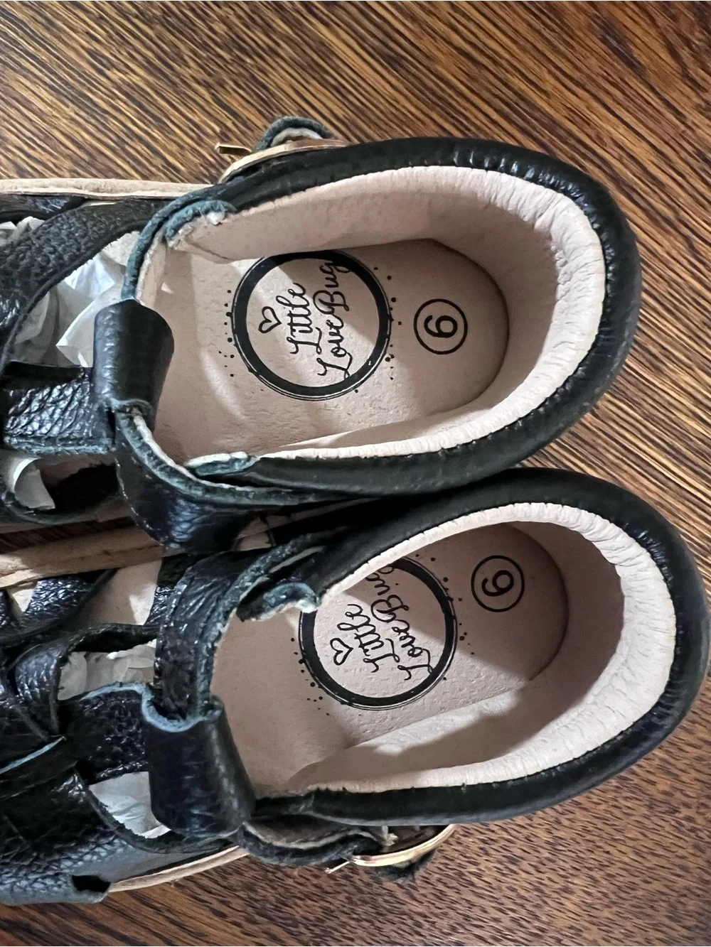 New! Little love bug Black Kids Sandals - Size 6