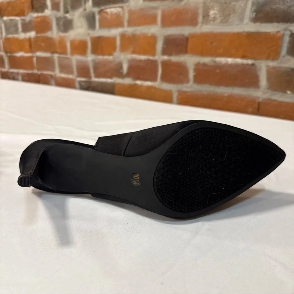 Dunion black slingback embellishments