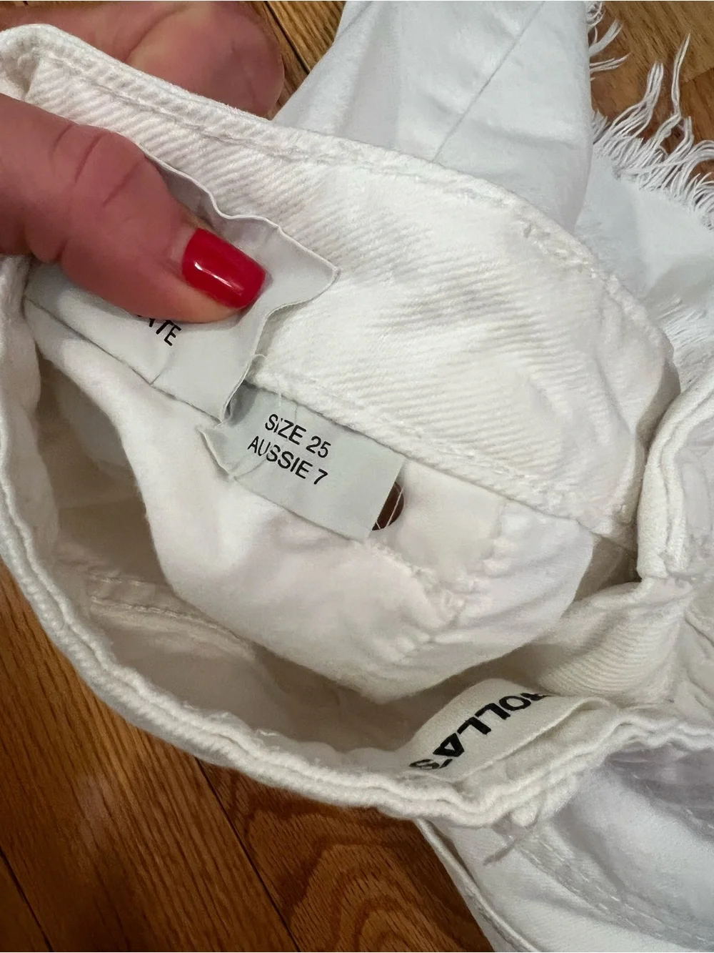 ROLLAS white shorts hem