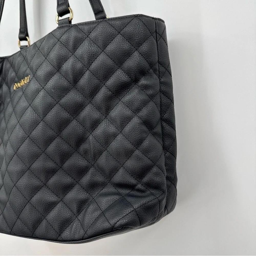Tommy Hilfiger any elegant bag