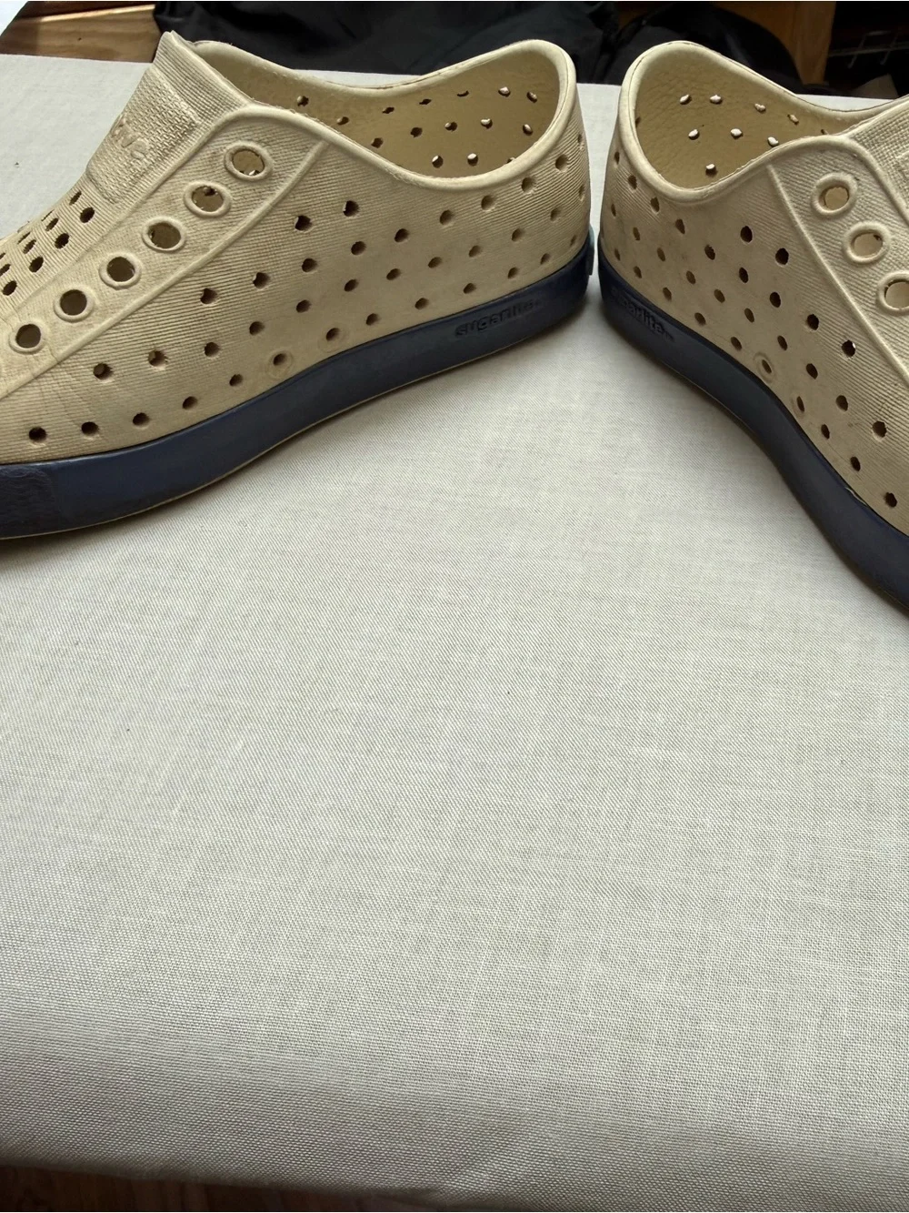 Native Kids Jefferson Slip-On Water Shoes in Beige and Navy 10