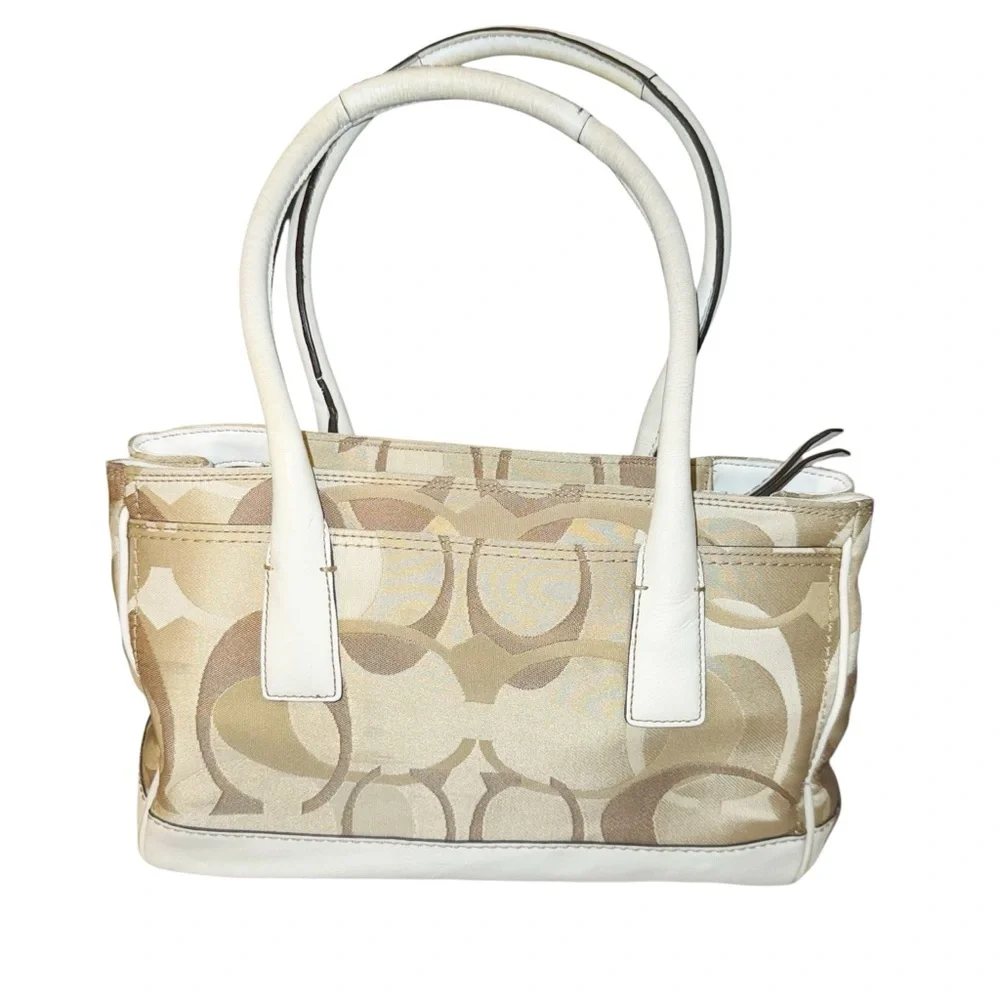 Coach signature hamptons
