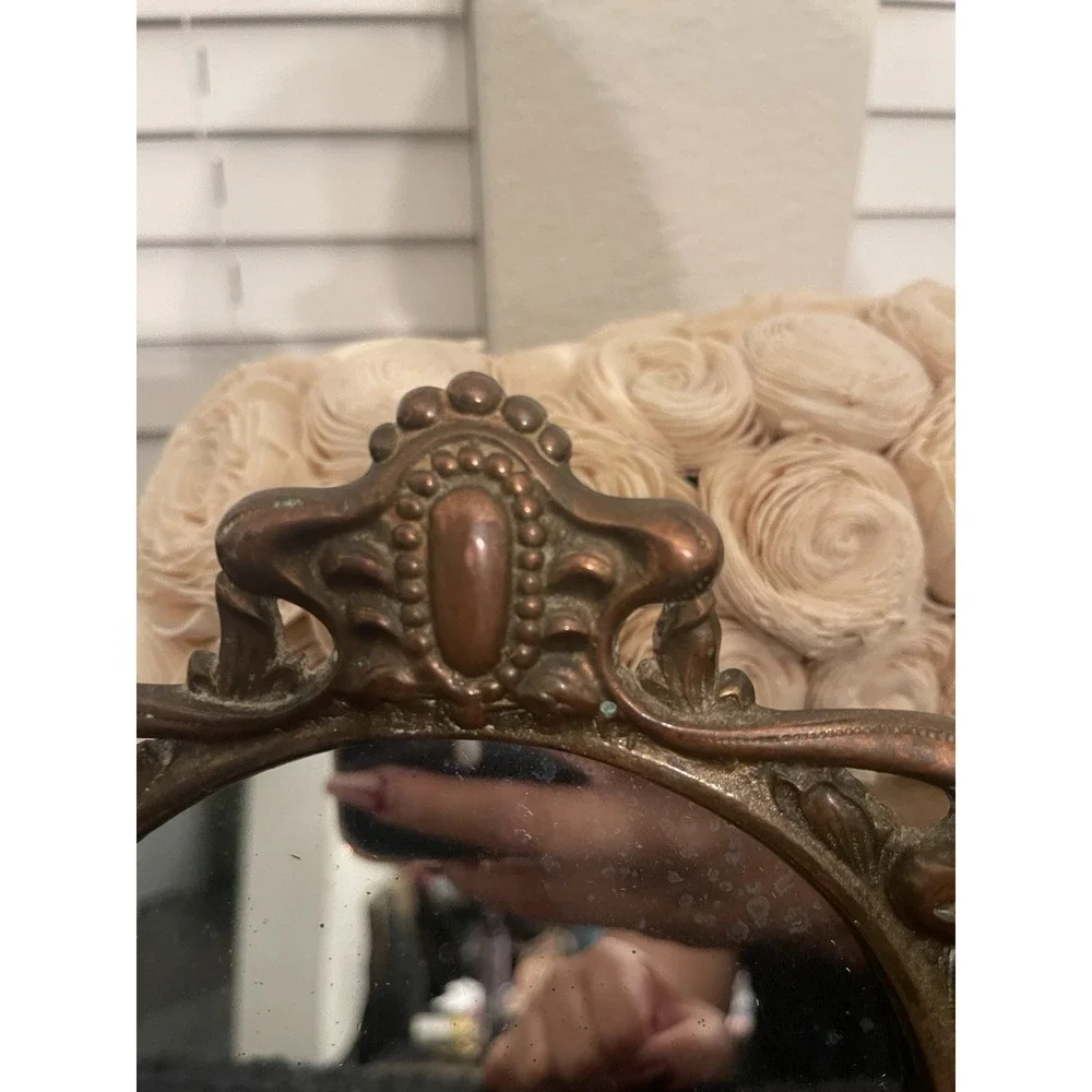 Mirror Palais good preowned