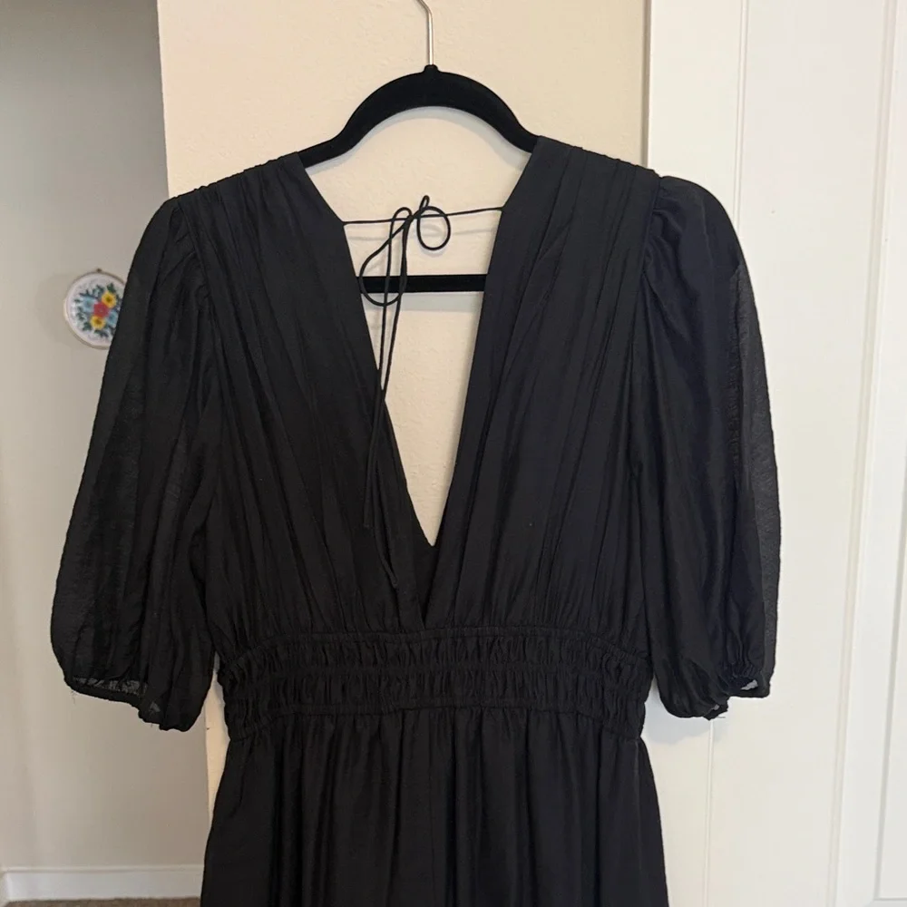 Abercrombie & Fitch flowy black