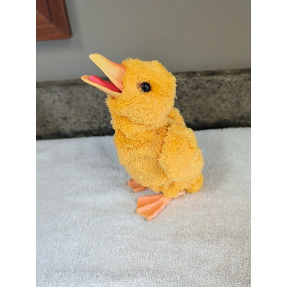 FurReal Friends Yellow Duck Duckling Newborn Baby Bird 2008 Hasbro Plush WORKS!