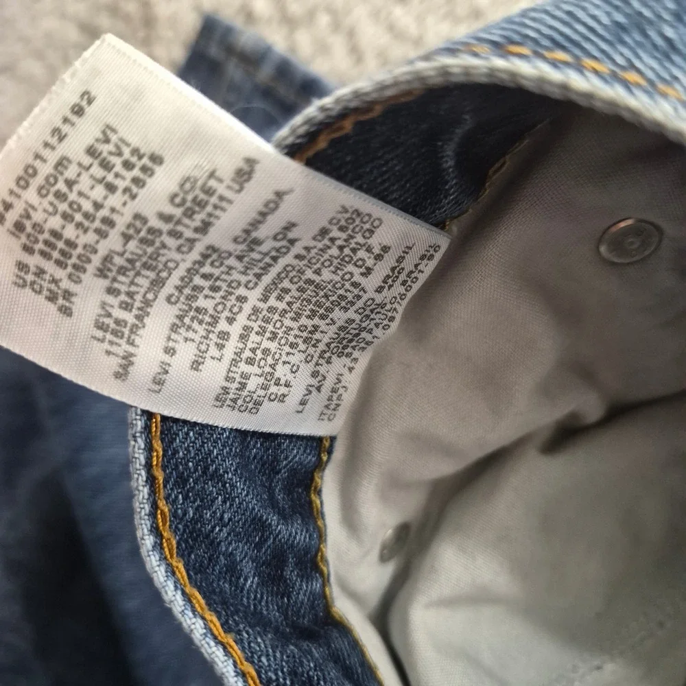 Levis durable 100%