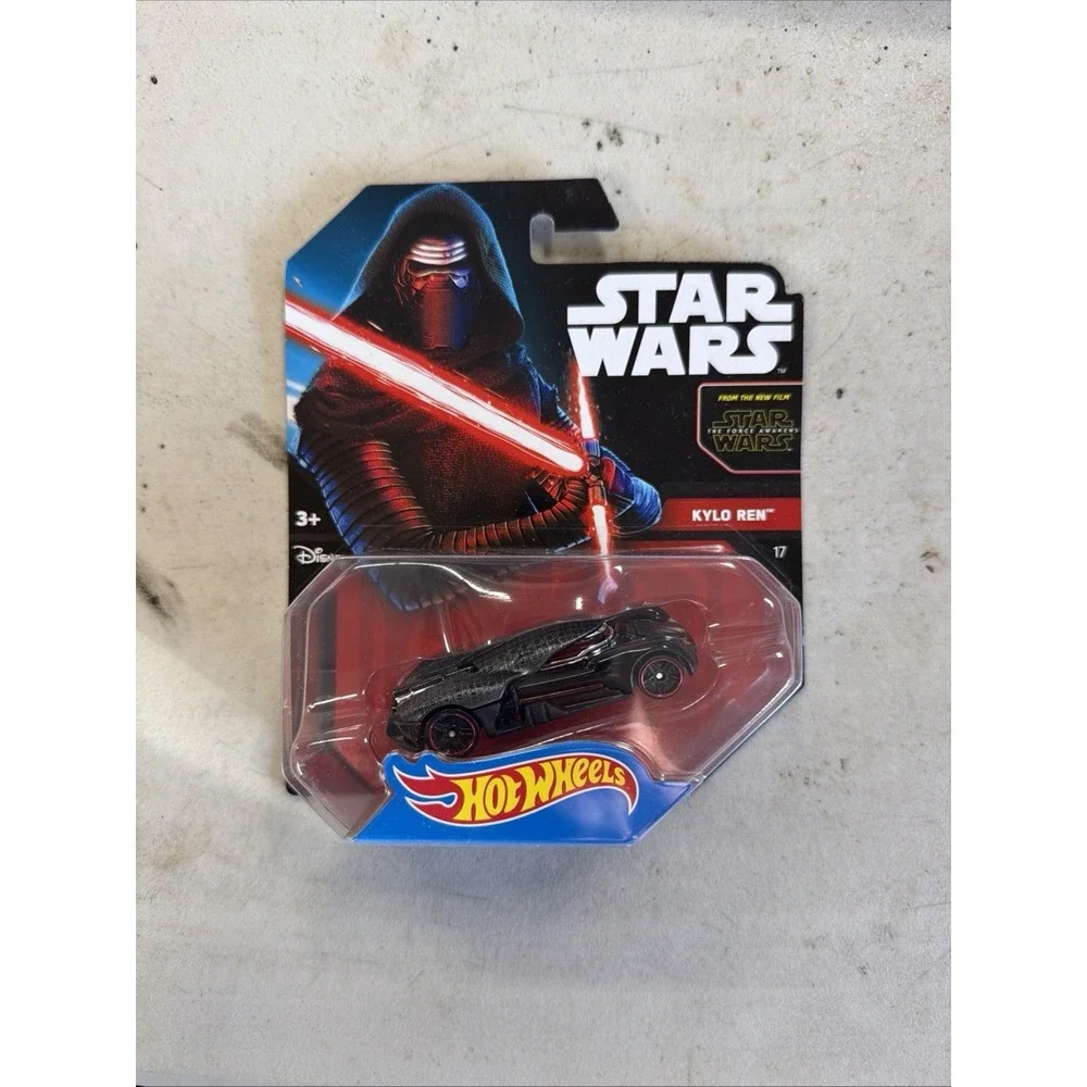 HOT WHEELS 2015 STAR WARS KYLO REN #17 DIECAST NEW