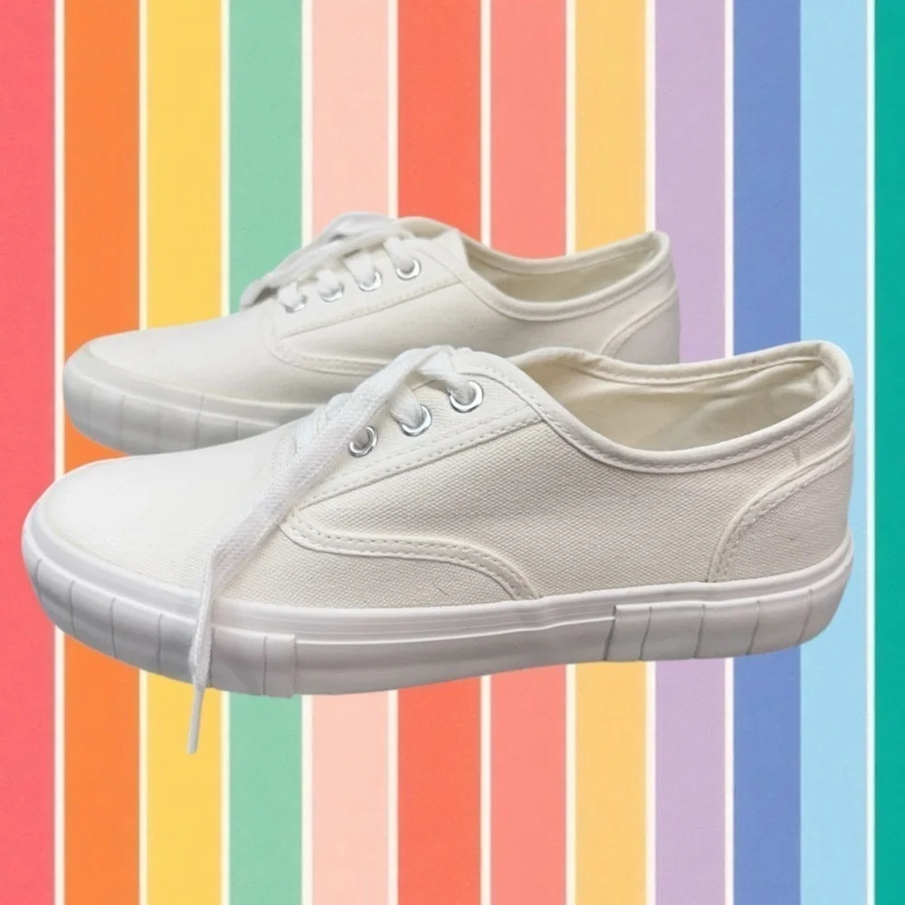 Madden Girl plain white