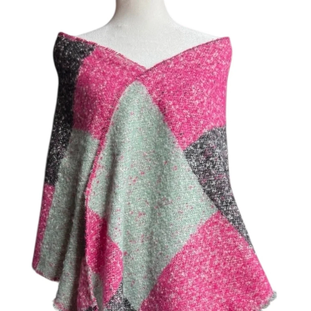 NWT Colorful‎ Fuchsia Scarf