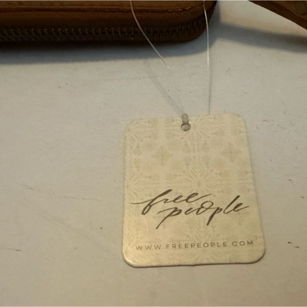 Free People new tag