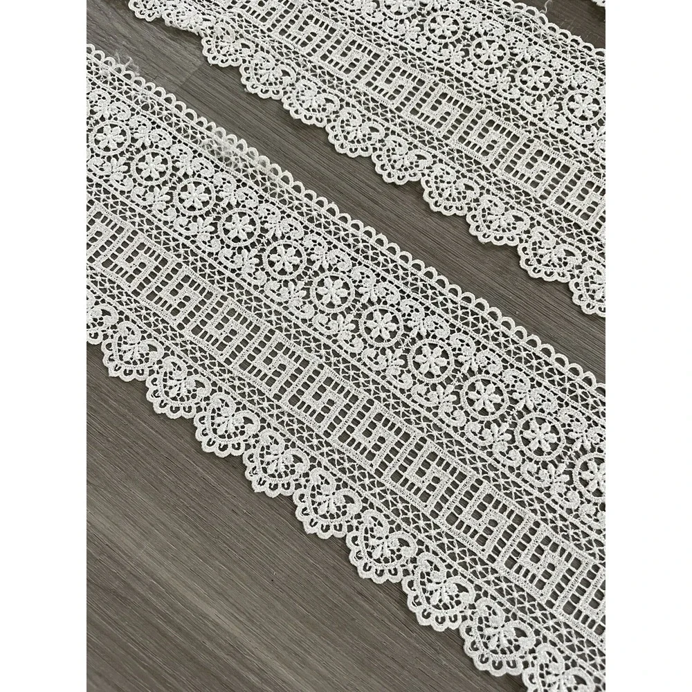 3.25 Yards Vintage Flat Ecru  Lace‎ 4.25