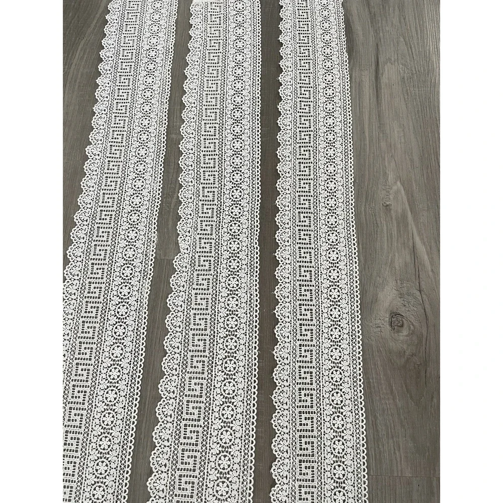 3.25 Yards Vintage Flat Ecru  Lace‎ 4.25