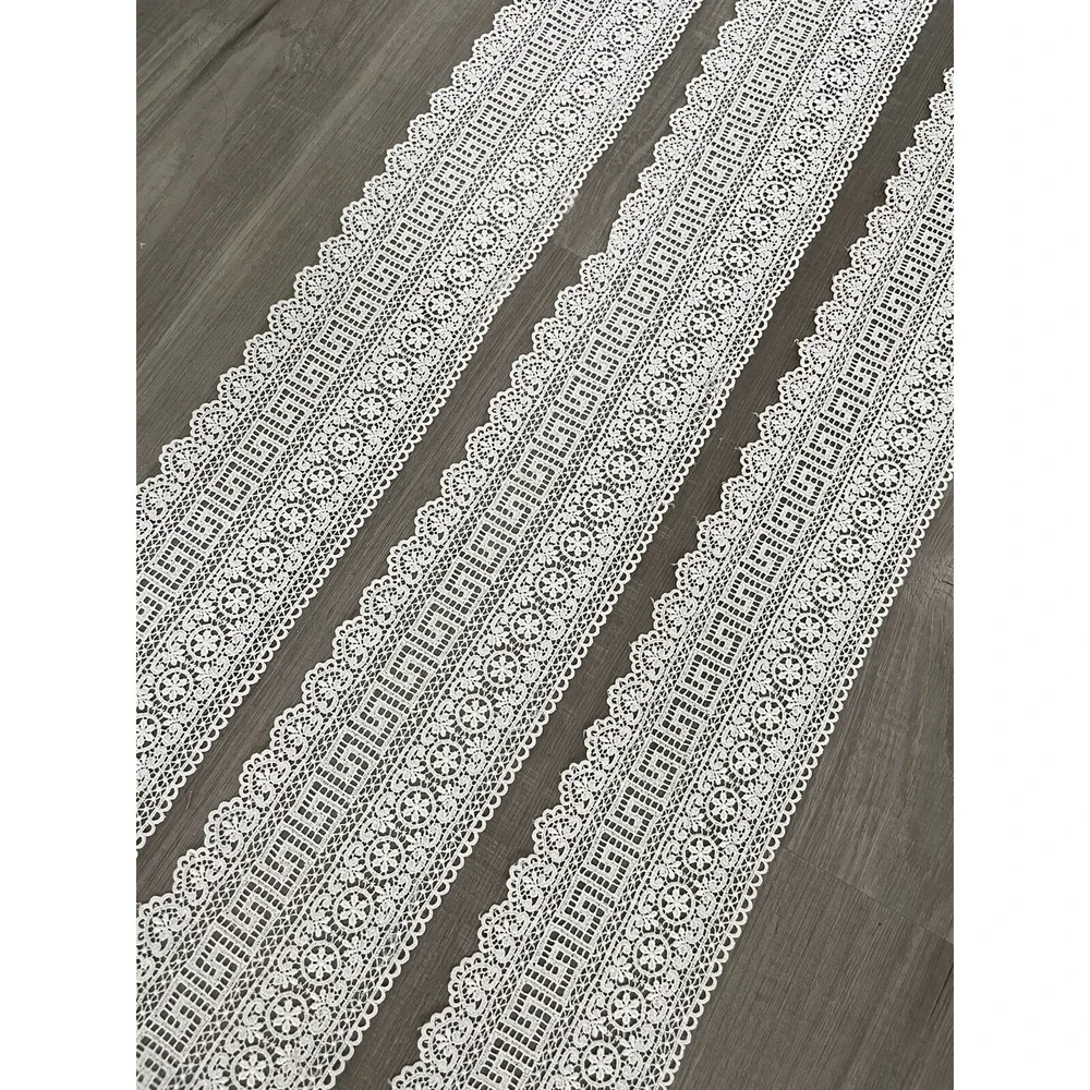 3.25 Yards Vintage Flat Ecru  Lace‎ 4.25