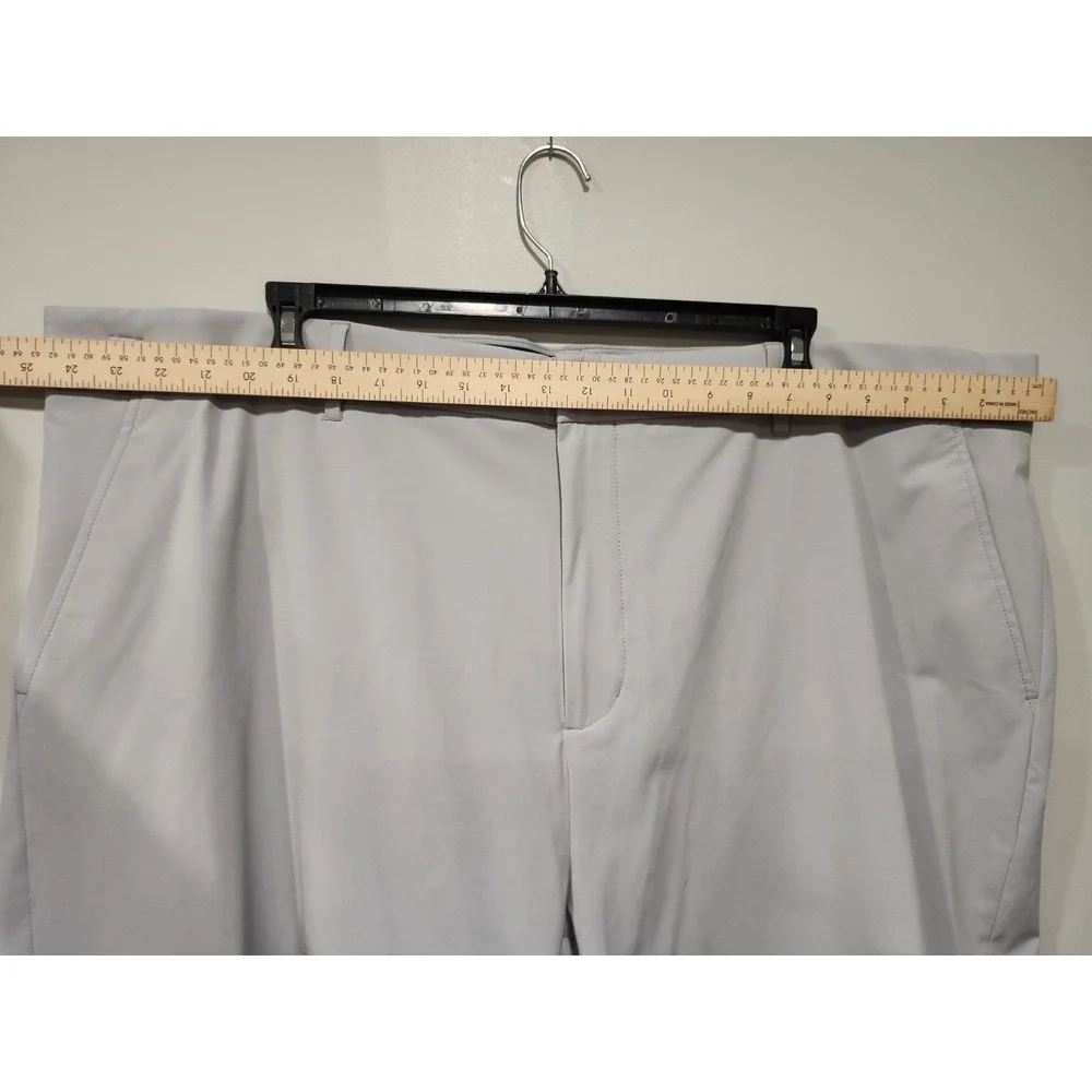 Johnnie-O NWT Mulligan Performance Shorts Mens 50 9