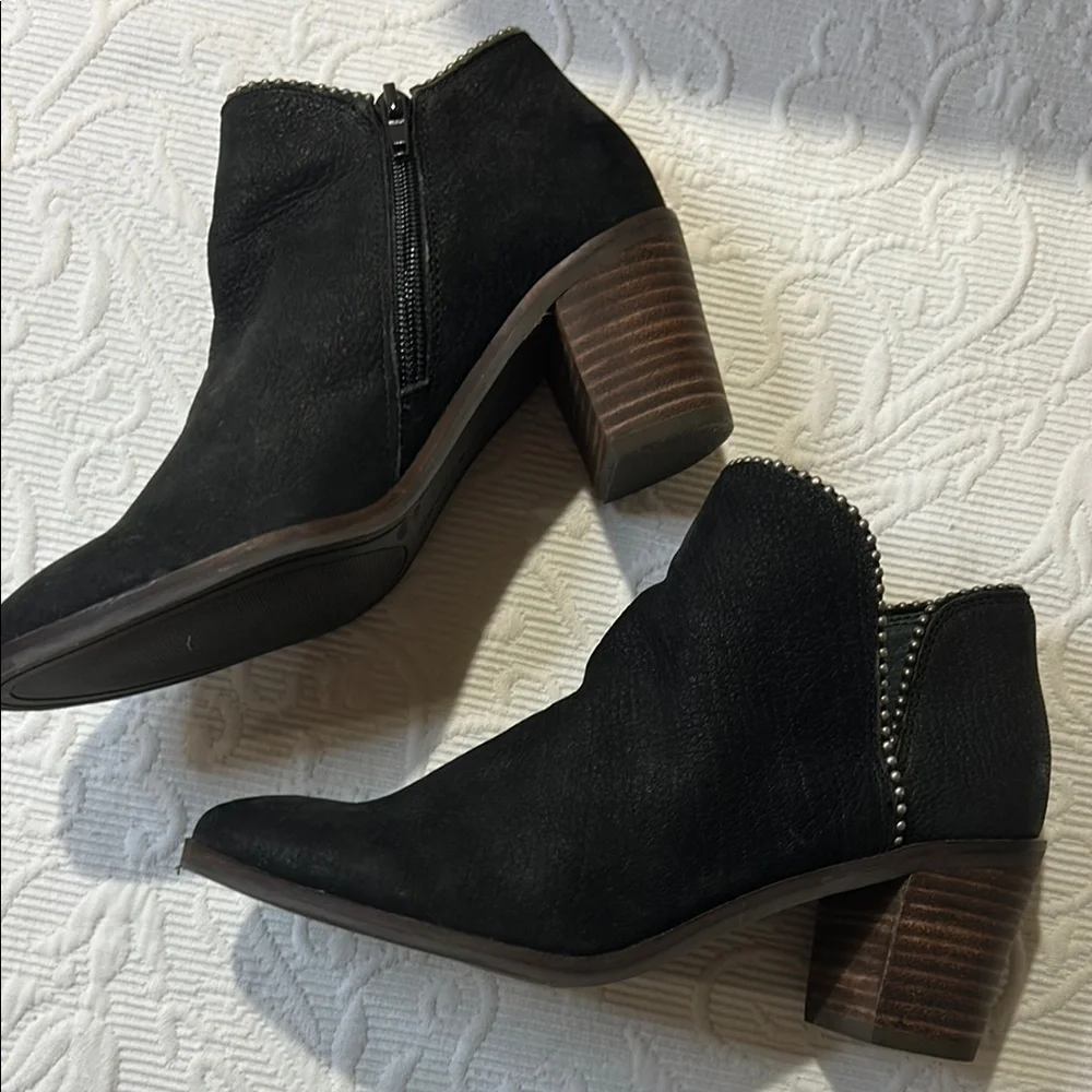 Lucky Brand Black Ankle Booties with Studded Detail size 6