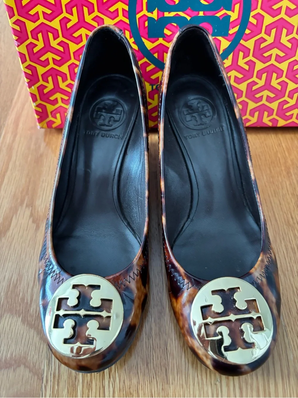 Tory Burch patterned prominent mark