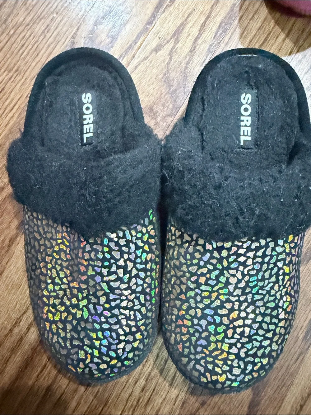 Sorel Black Faux-Fur Lined girls slippers | size 2