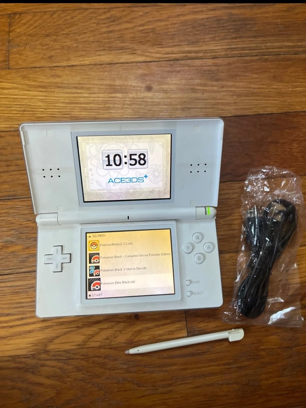 Nintendo DS Lite Handheld Console Pokémon black white Mario Zelda Kirby