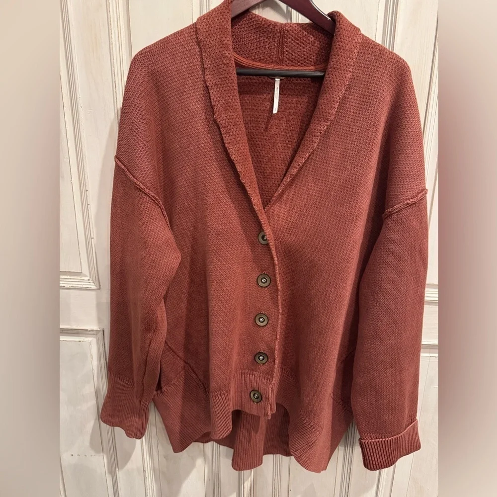 FREE PEOPLE - Chamomile Cardi In Washed Russet Acorn -size small