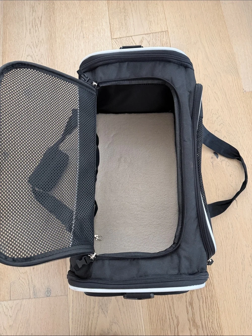 N/A portable pet