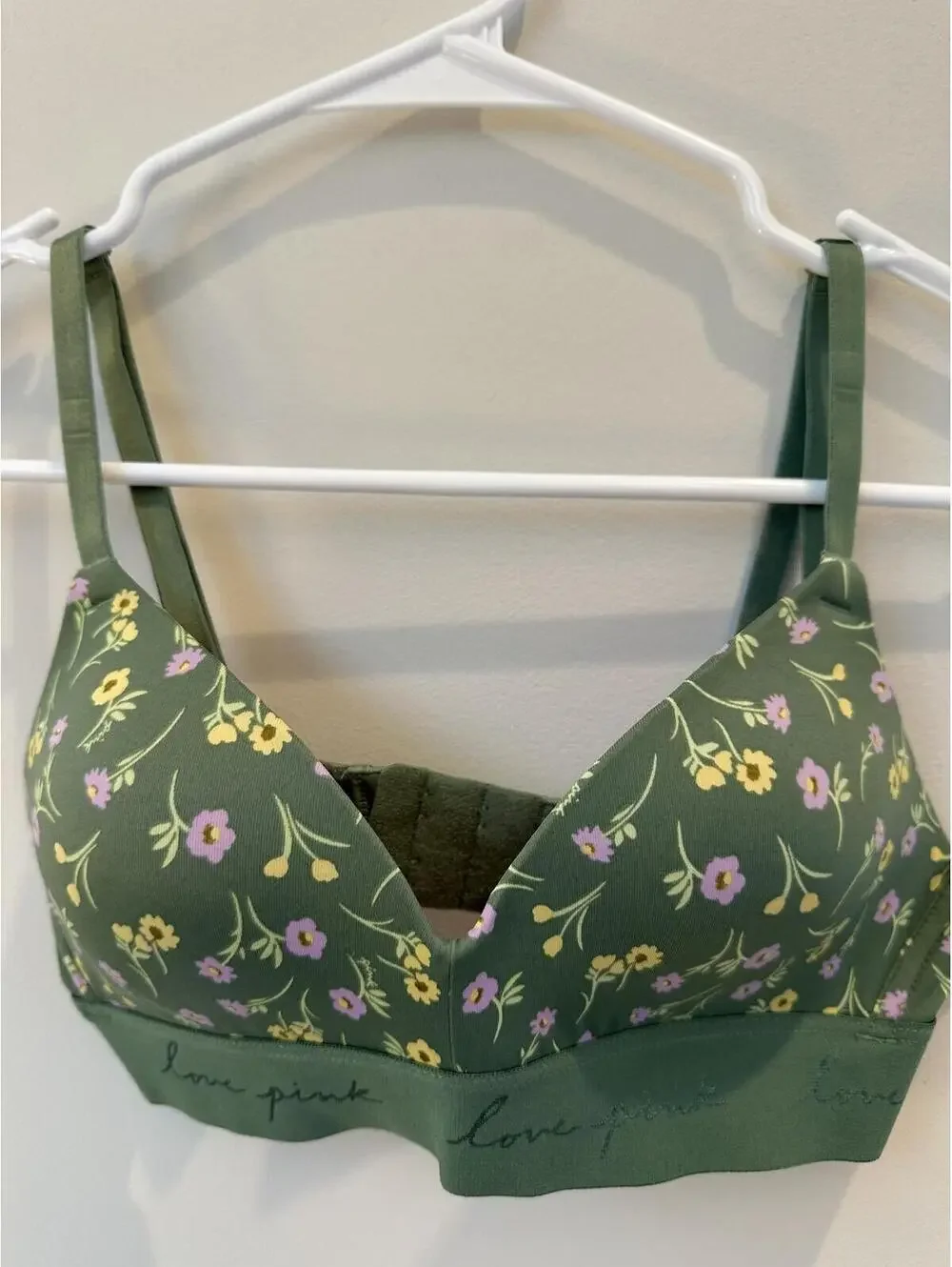 32A Victoria's Secret PINK Wear Everywhere Wireless Lightly Lined Bra green