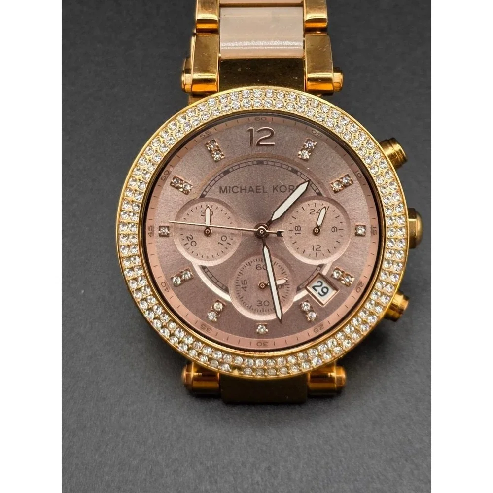Michael Kors statement secure