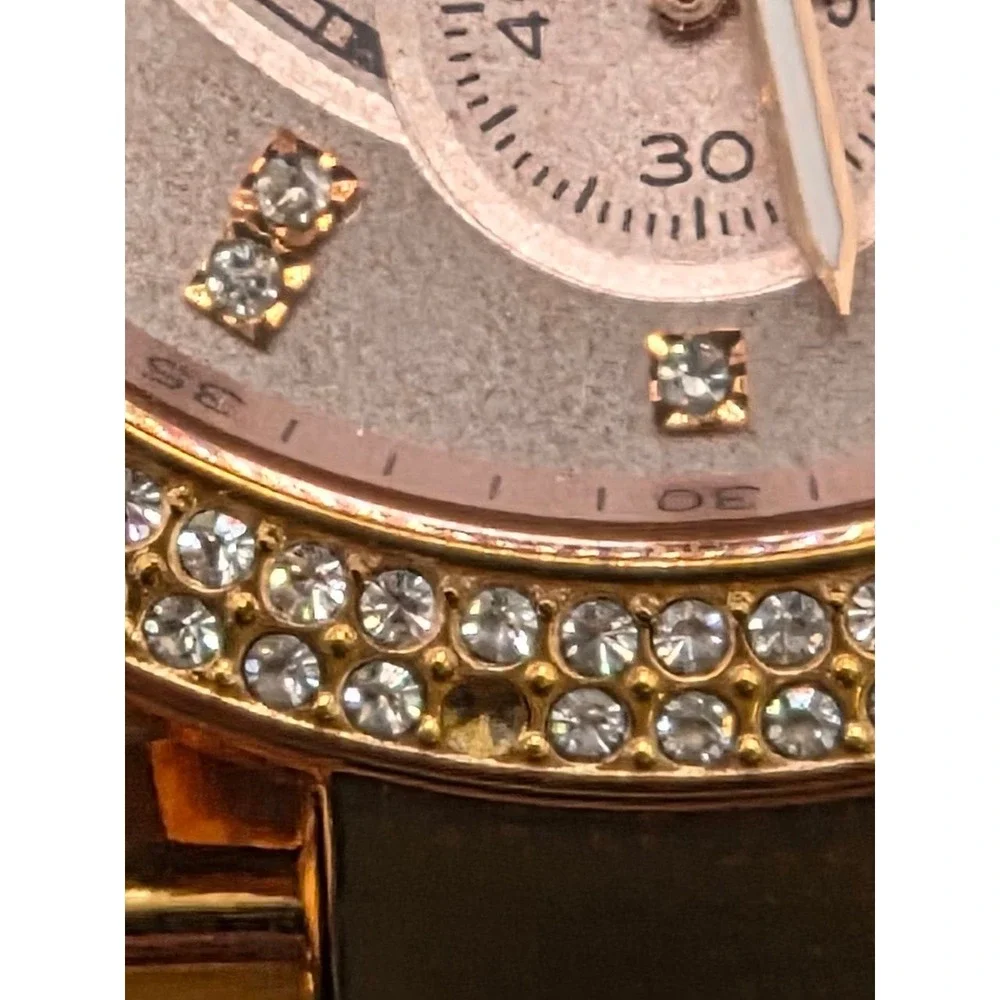 Michael Kors secure stone