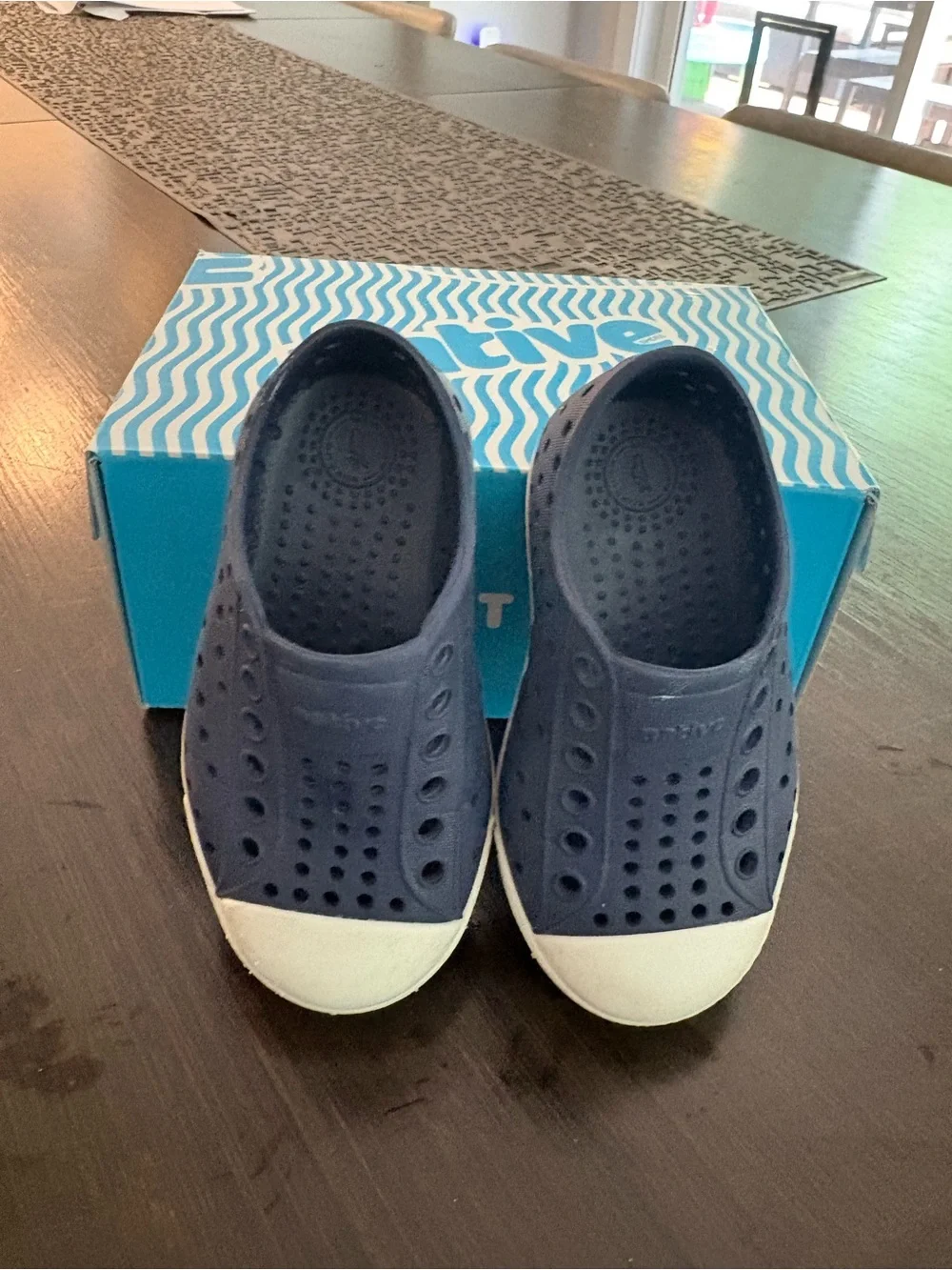 Native lightweight slip