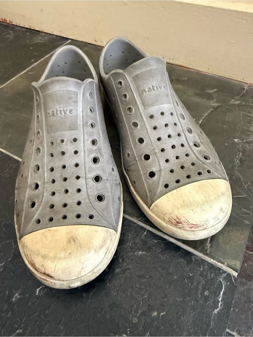 Native Jefferson Gray Perforated Slip-On Loafers size J3