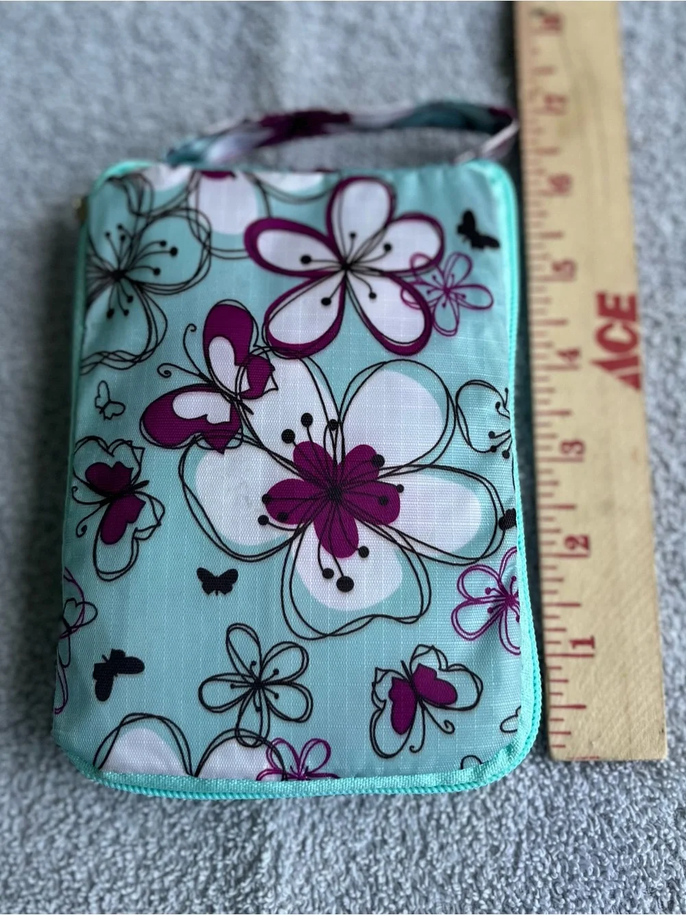 N/A center floral colors