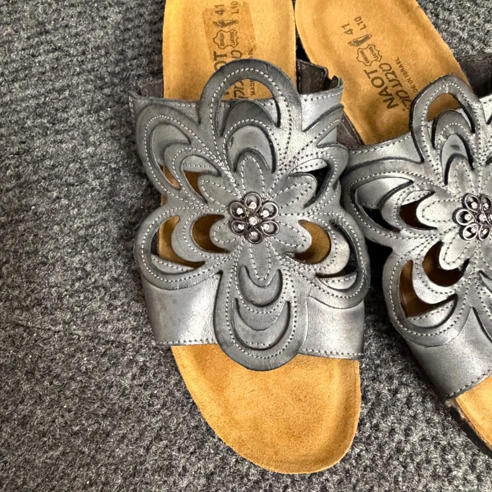 Naot sandals rhinestone