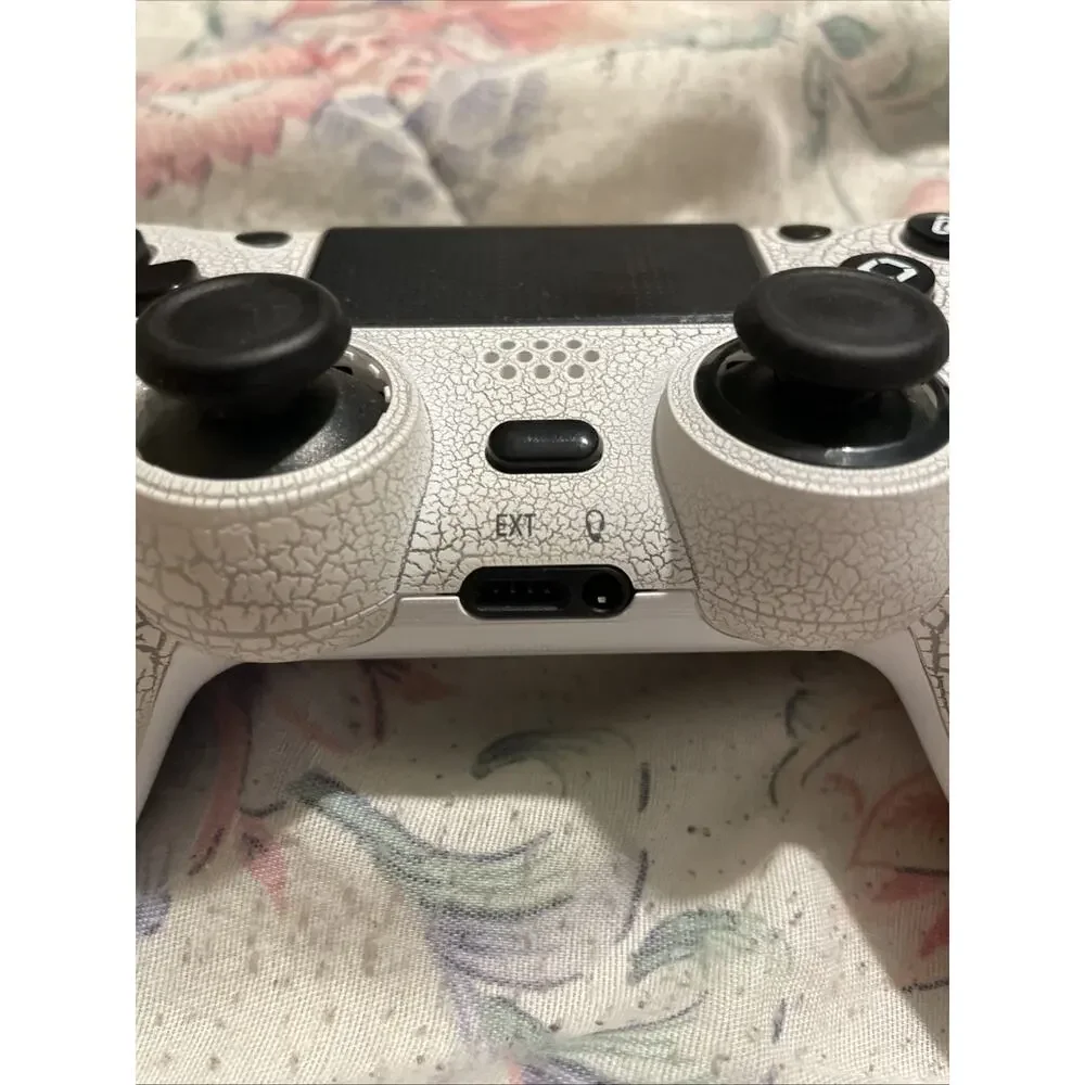 PlayStation 4 Wireless Controller DualShock 4 Glacier White CUH-ZCT2U Untested