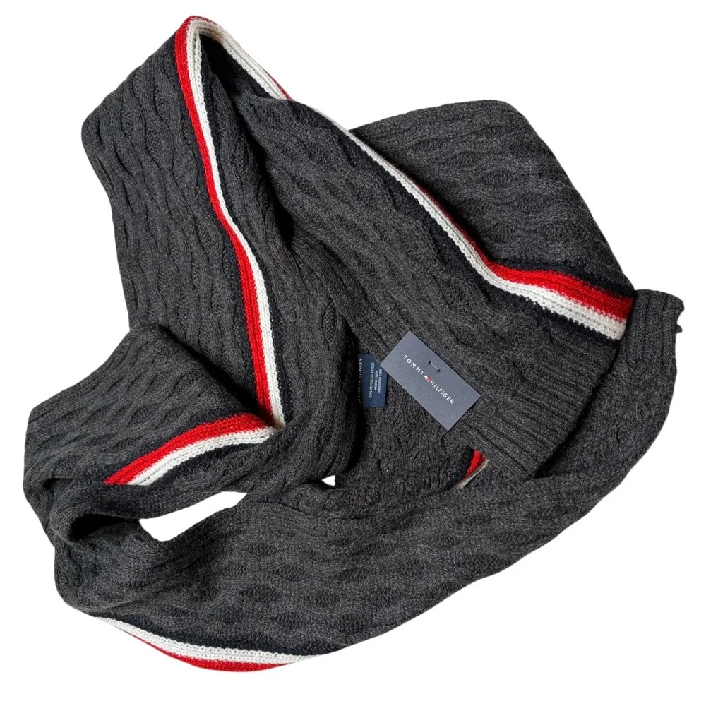 Tommy Hilfiger Cable Knit Ski Patrol Scarf Mens‎ Gray Red White Striped NWT OS