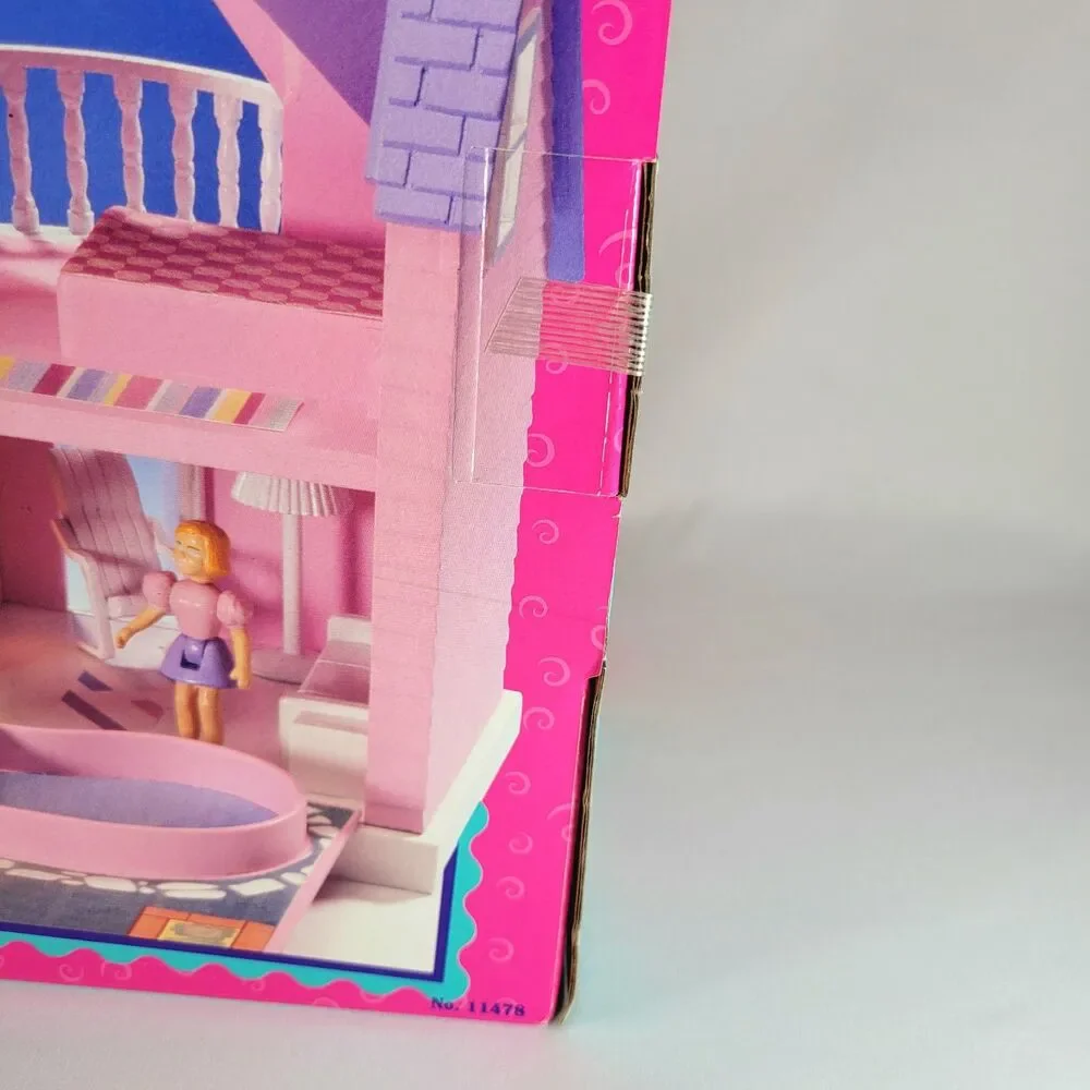 Vintage Cozy Cottage Portable Light Up Doll House 1994 Meritus 11478 - NIB