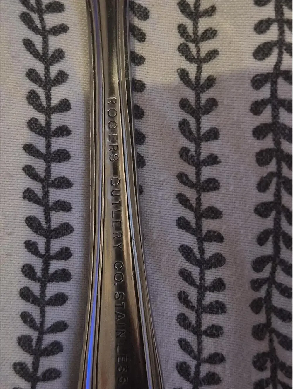 Rogers Cutlery Co. Stainless USA, IS, Serving Fork 7.5