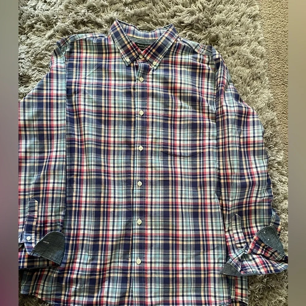 Banana Republic men's plaid button down shirt size L