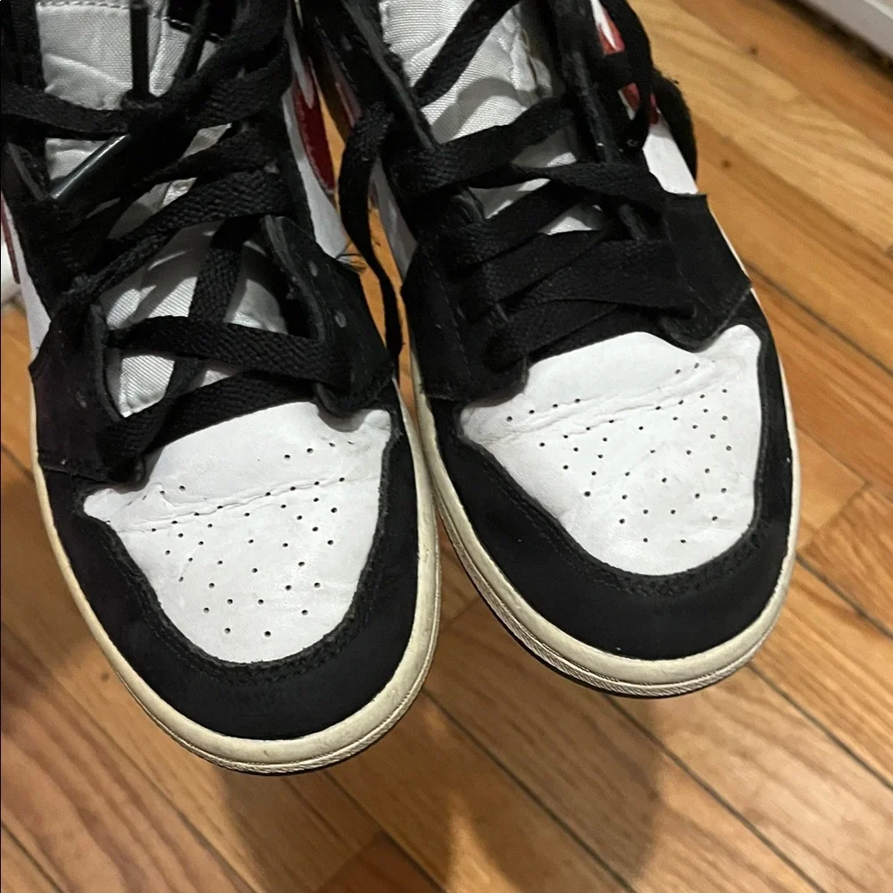Nike Air Jordan High Top Kids 1.5Y