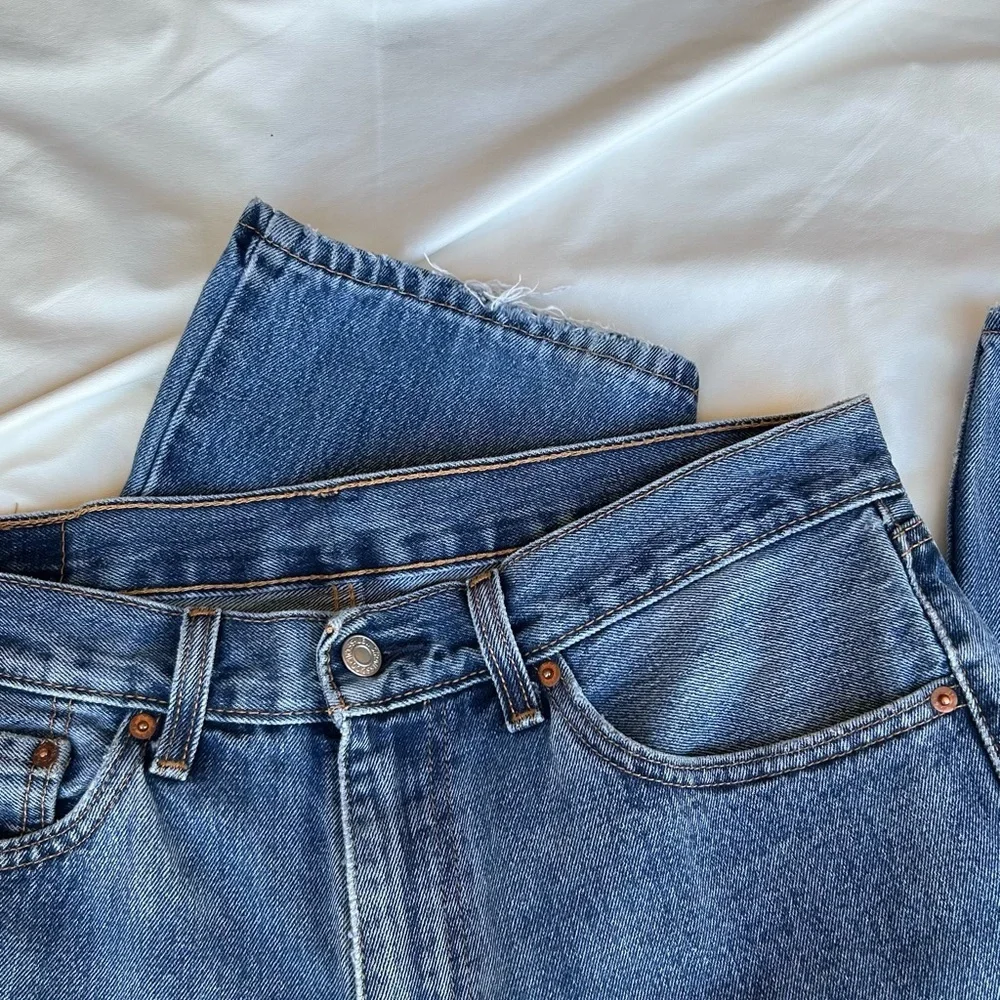 Levis straight leg