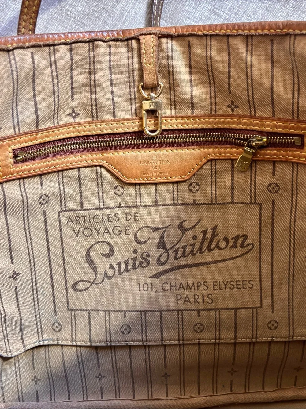 Authentic Louis Vuitton Neverfull MM beige tote
