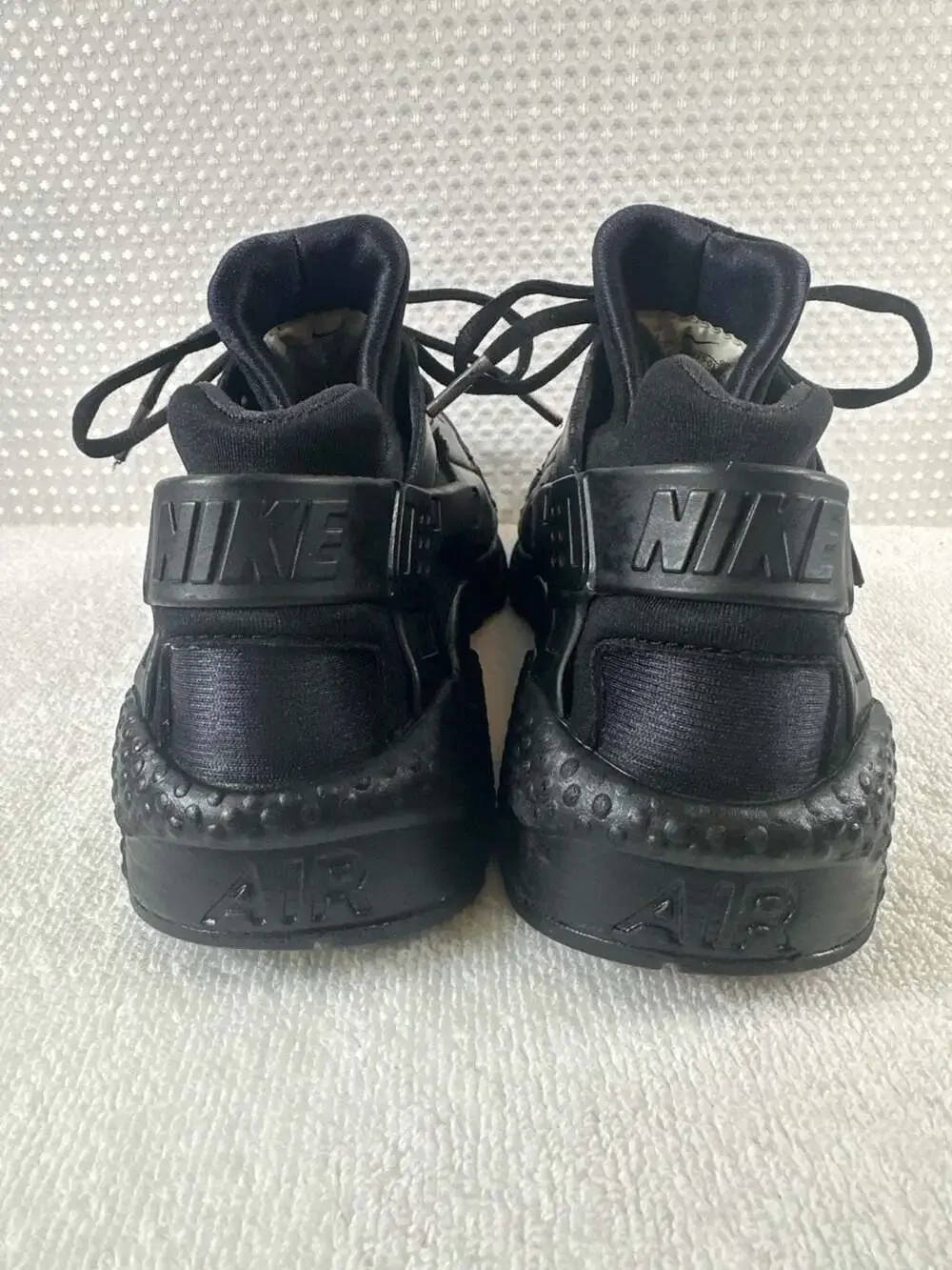 Nike uppers light cushioning