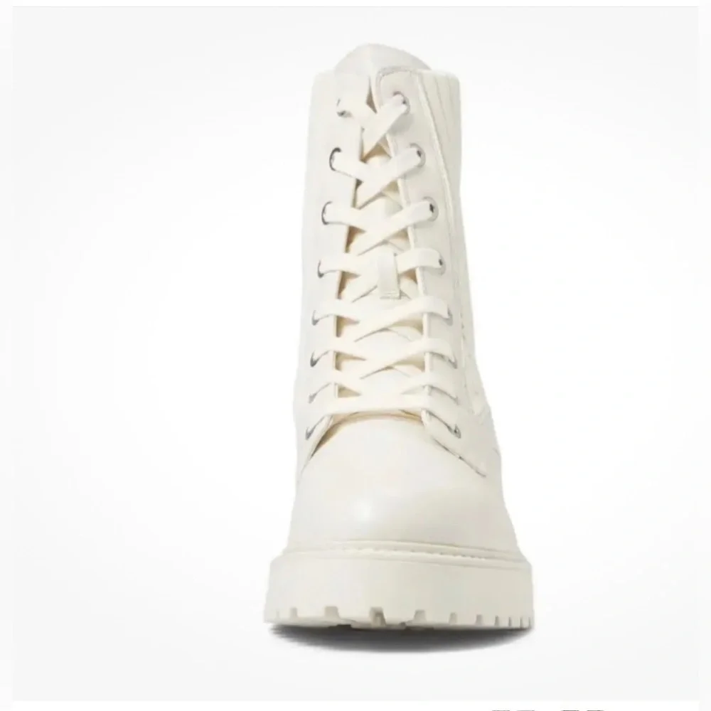 CALVIN KLEIN   Samica Womens Faux Leather. Note: Floor sample No Box