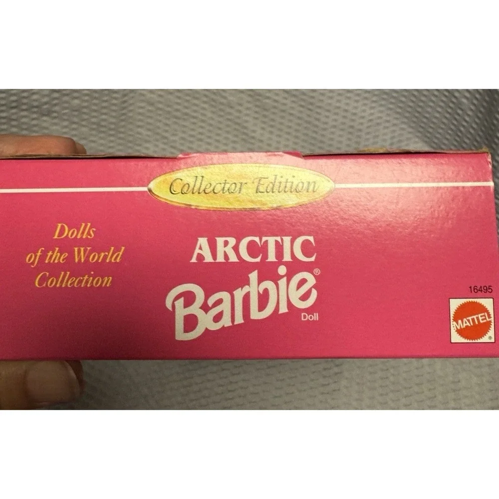 Vintage 1996 Collector Edition Arctic Barbie # 16495 New in Original Box