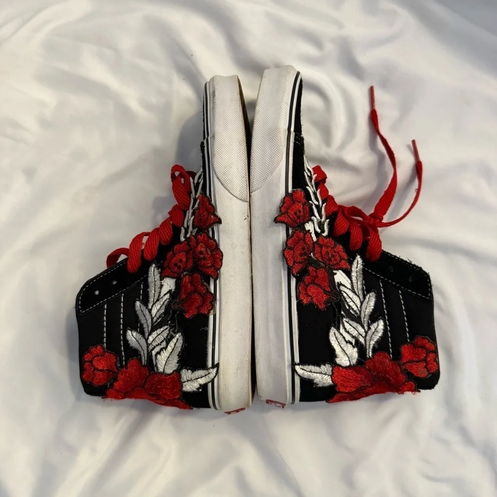 EUC Vans Custom “Frozen Rose” Embroidered High-top Sk8hi W7/M5.5