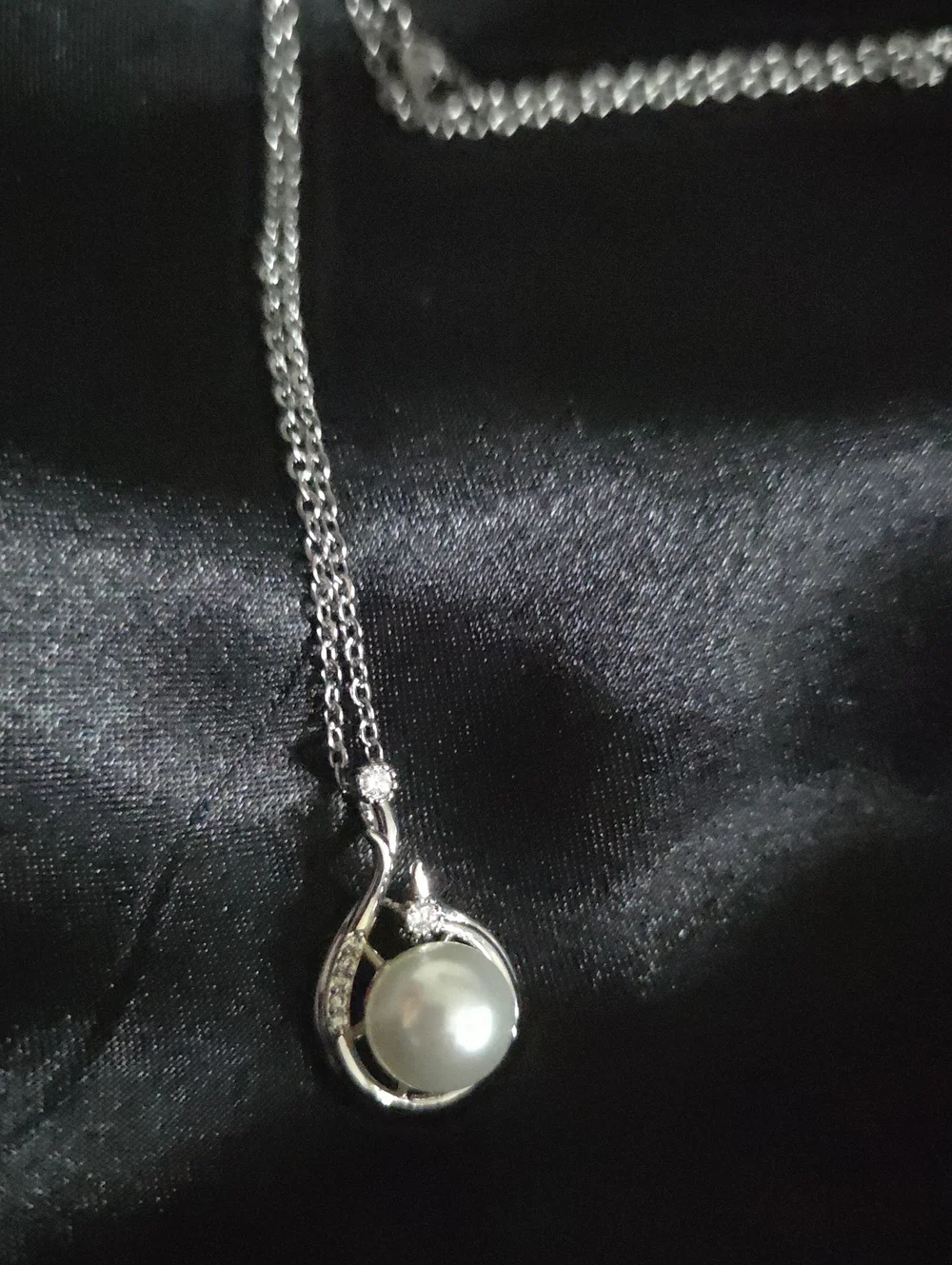 Elegant Silver Pearl Drop Necklace - White Pearl Pendant