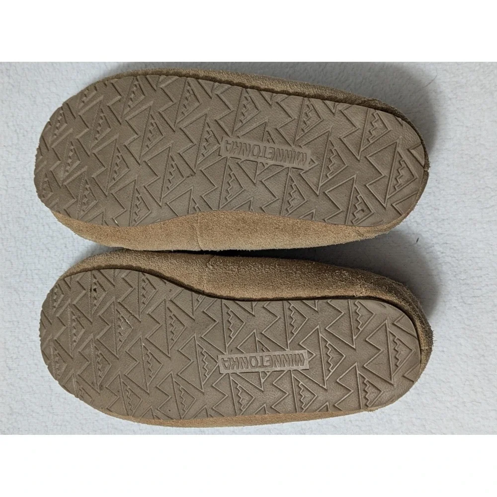 Minnetonka moccasins girls