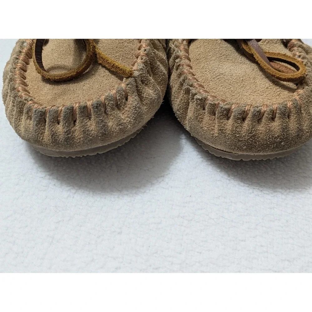 Minnetonka moccasins girls