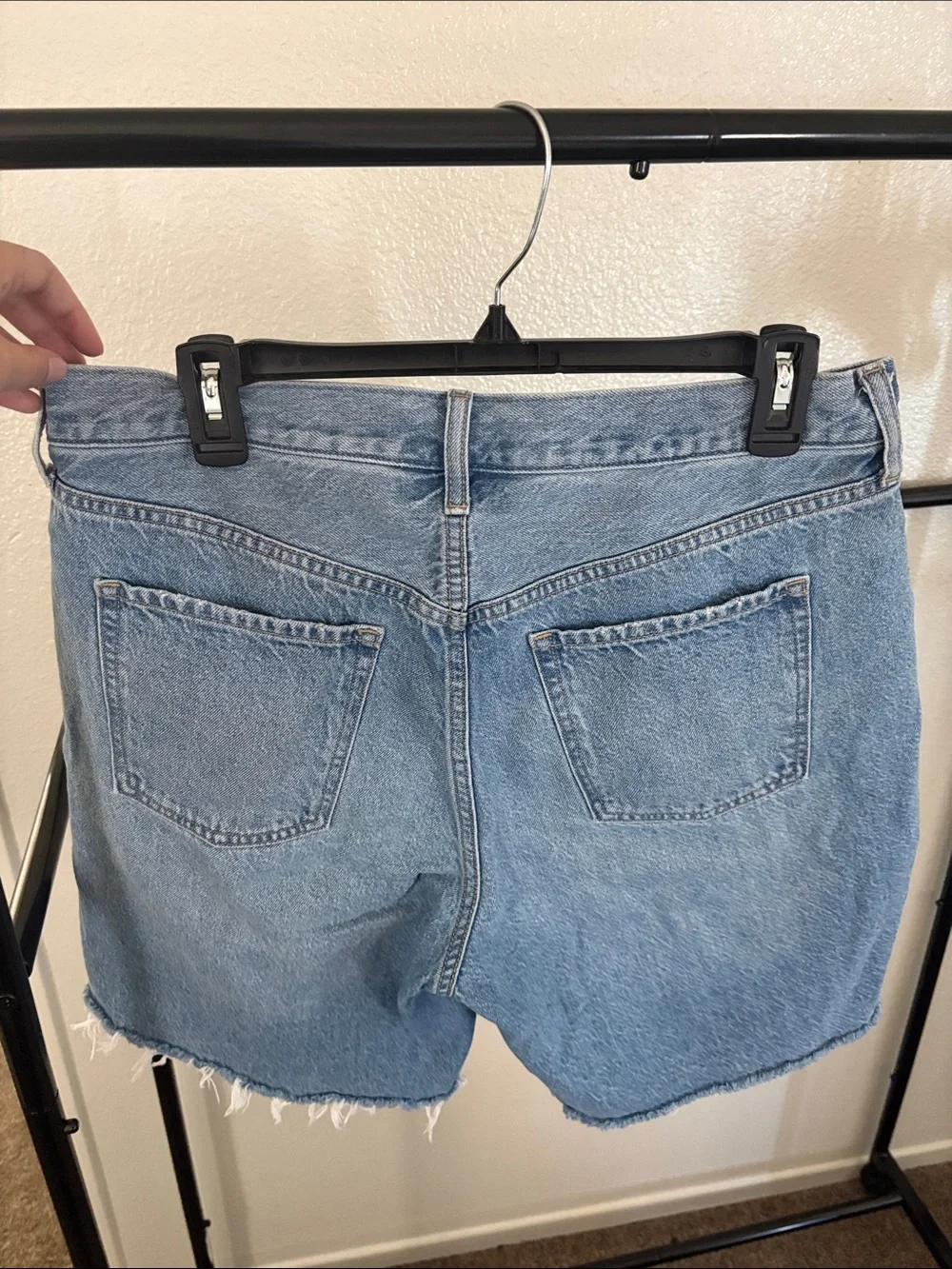 Old Navy offers mid